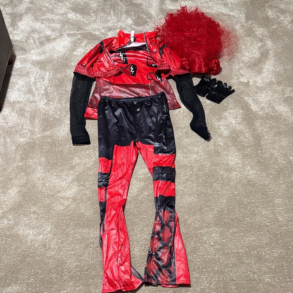 Disney descendants: The Rise of Red Girls  Costume & Wig (Size XL 14/16)
